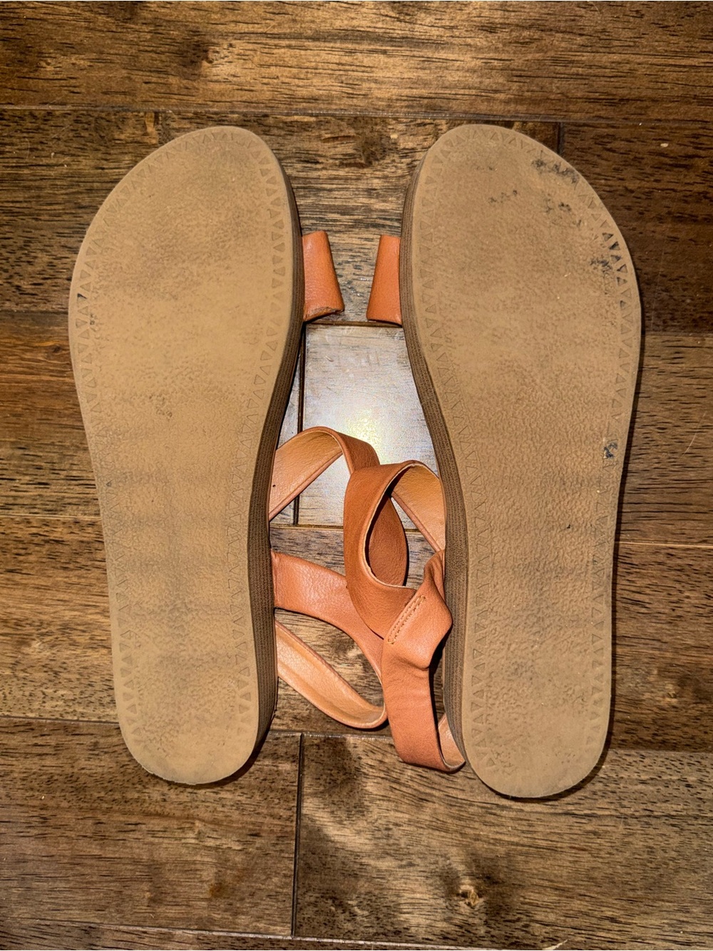 Sammi Women’s Size 10M Tan Cognac Ankle Strap Flat Sandals Buckle - Picture 4 of 5